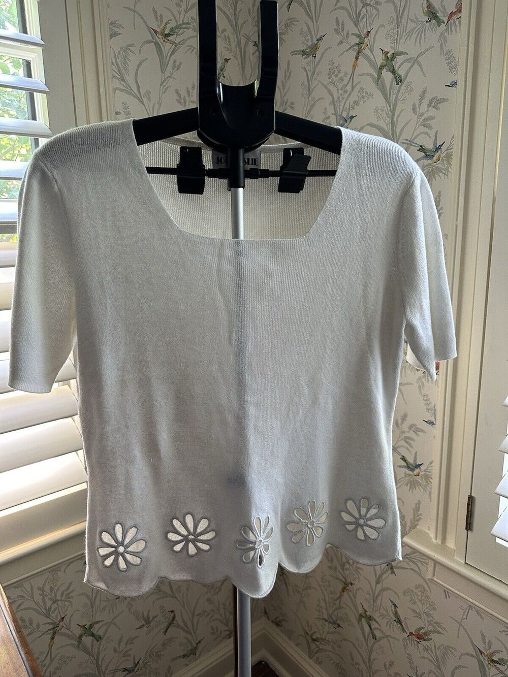 Joan Leslie Vintage White Short Sleeve tee Women's Size S Embroidered Cutout